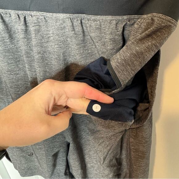 Lululemon T.H.E. Short Heathered Gray Drawstring Athletic Shorts Size Small - Picture 6 of 6
